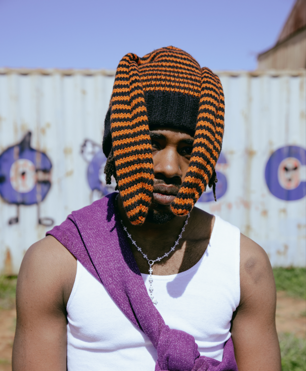 Urban Bunny Beanie – Long-Ear Knit Edition black Orange