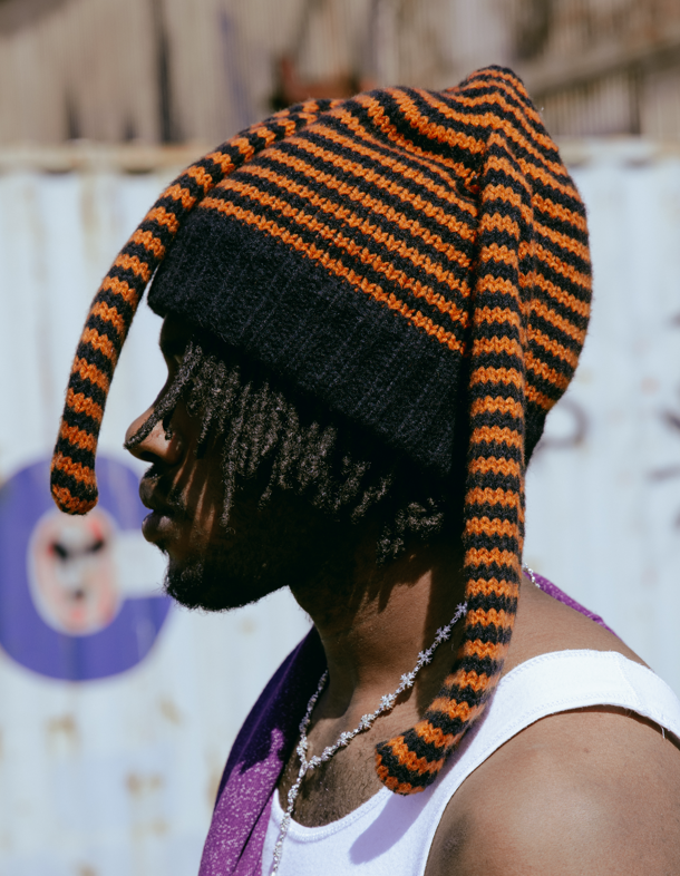 Urban Bunny Beanie – Long-Ear Knit Edition black Orange