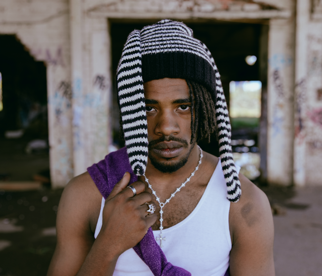 Urban Bunny Beanie – Long-Ear Knit Edition Black White